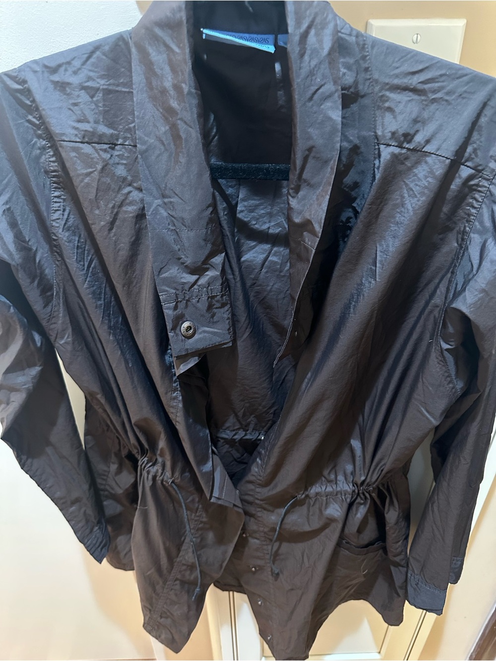 Simply Vera Vera Wang women’s  Black Windbreaker Jacket